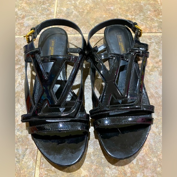 LV Revival Sandal 37 - Picture 1 of 8